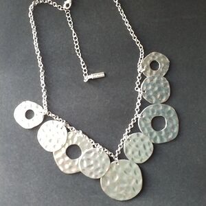 STATEMENT NECKLACE Daisy Fuentes